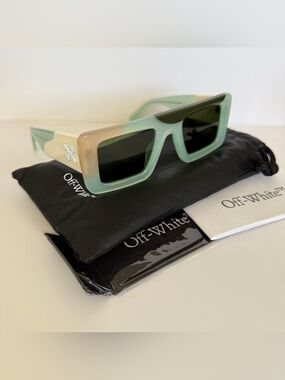 NEW!!! Off-White unisex sunglasses OERI069 5955 Authentic